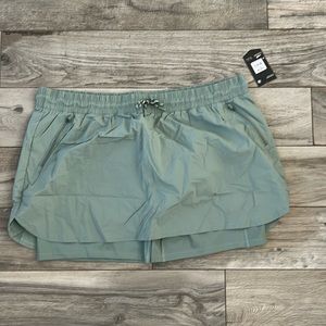 Avia athletic skort sage green, size 1x new with tags
